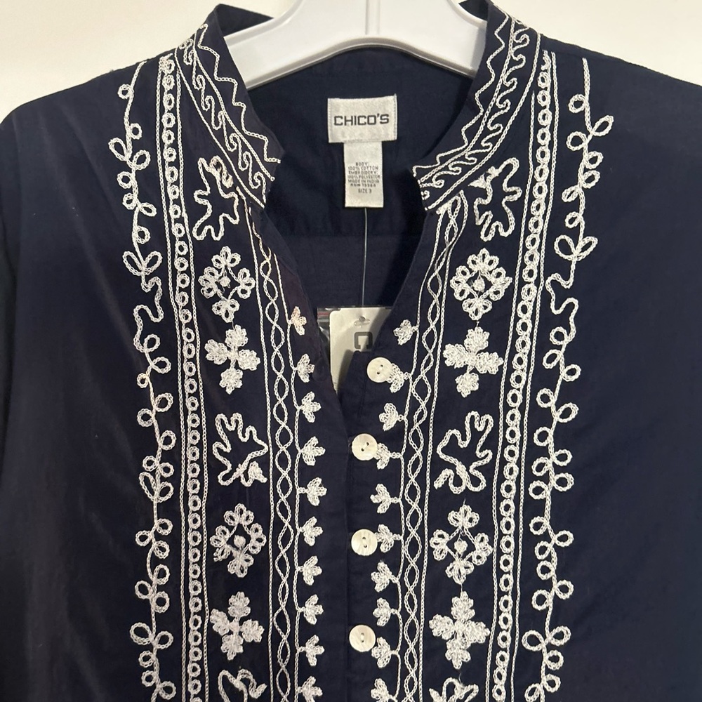 Chico's Dark Blue Floral Embroidered Tunic Size 3 (Chico’s) - Picture 3 of 13